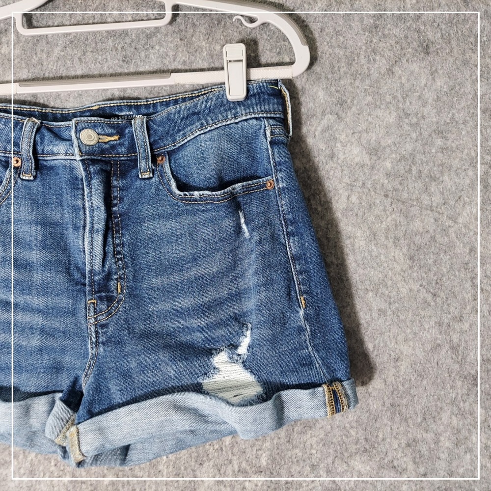 Old Navy OG Straight High-Rise Denim Jean Shorts Womens 8 Blue Distressed Cuffed - Picture 3 of 9